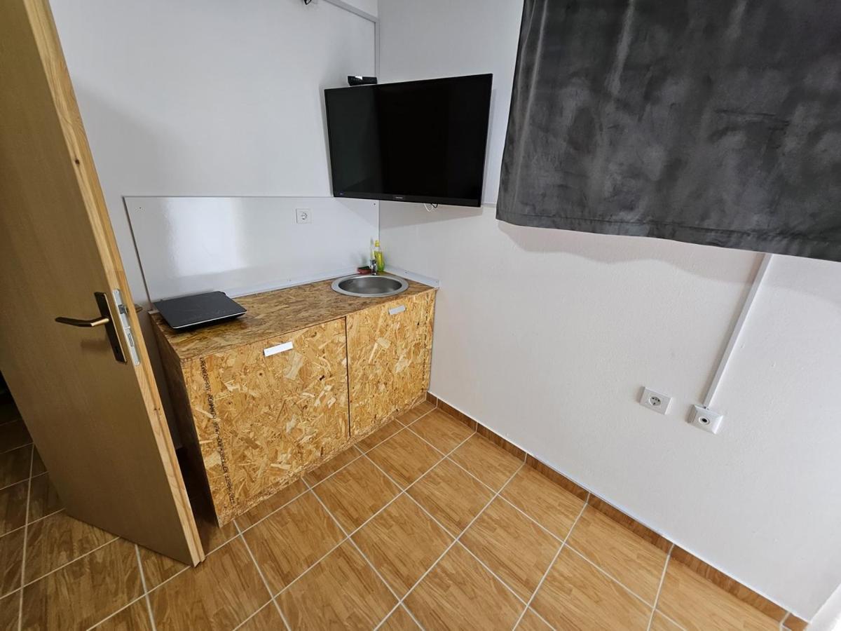 Budget Apartment Lelo Centar 5 Osijek Exterior foto